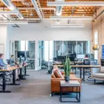 Sådan får du kontorlys, der er godt at arbejde i, men ser flot ud - 6 gode råd